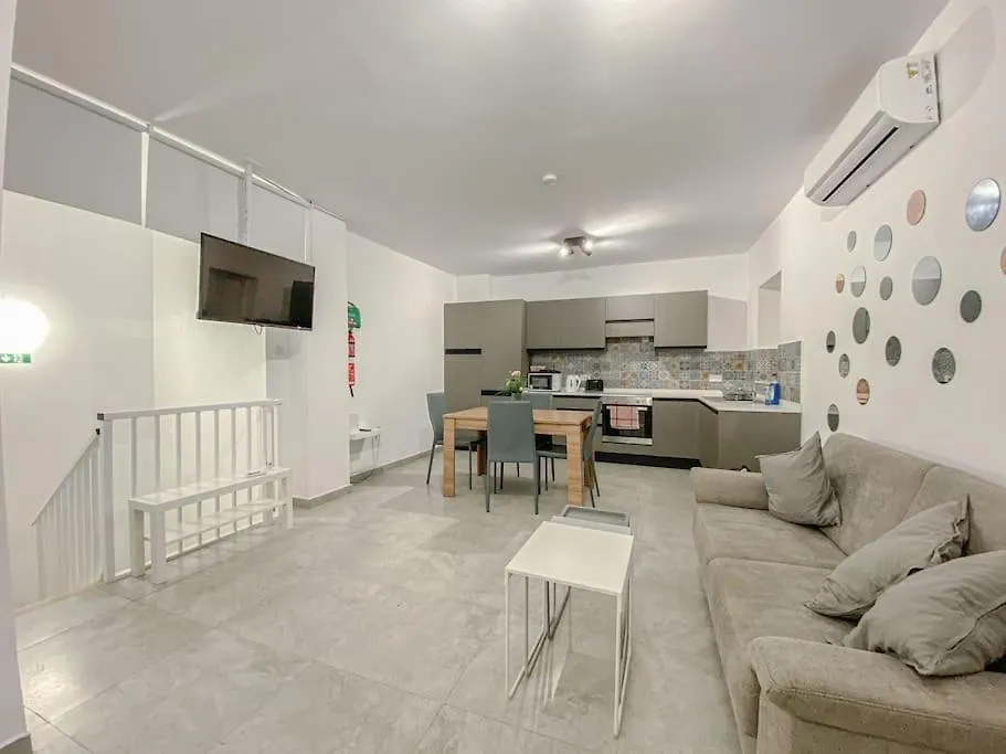 Appartamento Designer Duplex Penthouse In Floriana