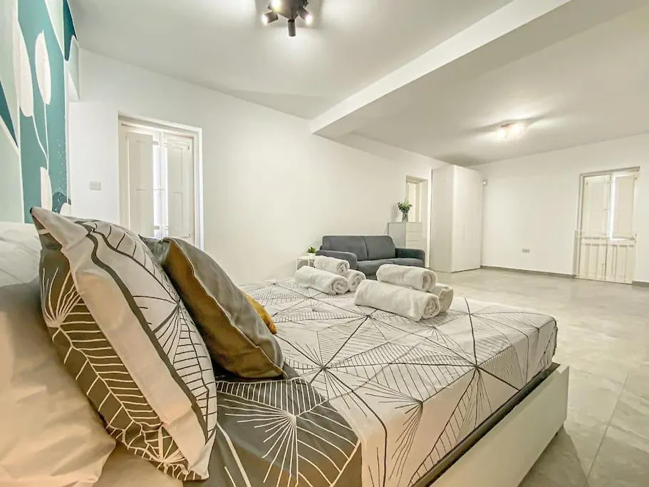 Appartamento Designer Duplex Penthouse In Floriana
